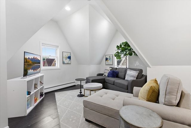 3241 N Normandy Avenue, Chicago, IL 60634