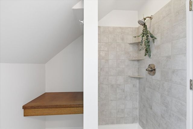 3241 N Normandy Avenue, Chicago, IL 60634