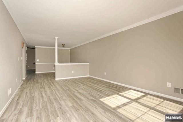 387 Green Mountain Road, Mahwah, NJ 07430