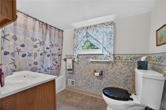 577 Arbor Ln, Pleasant Hills, PA 15236