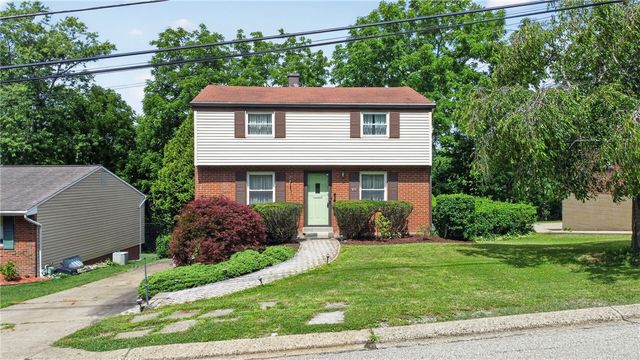 577 Arbor Ln, Pleasant Hills, PA 15236