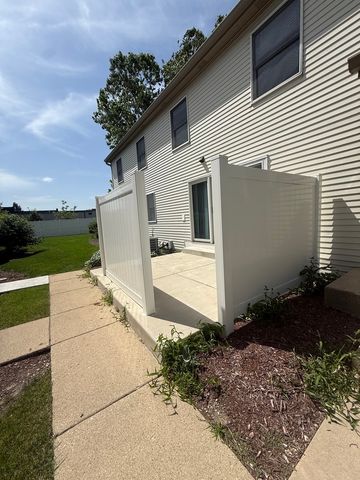 121 Spuhler Drive, Batavia, IL 60510
