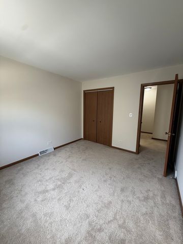 121 Spuhler Drive, Batavia, IL 60510