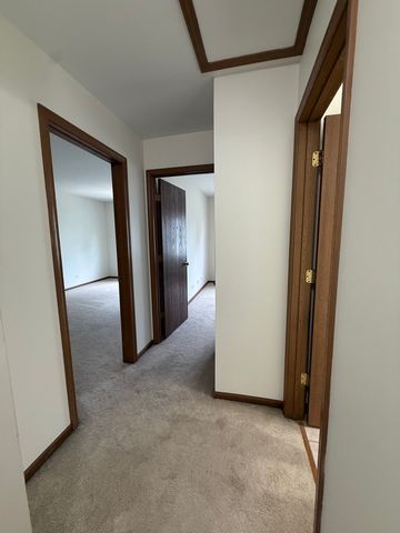 121 Spuhler Drive, Batavia, IL 60510