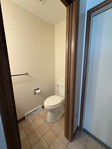 121 Spuhler Drive, Batavia, IL 60510