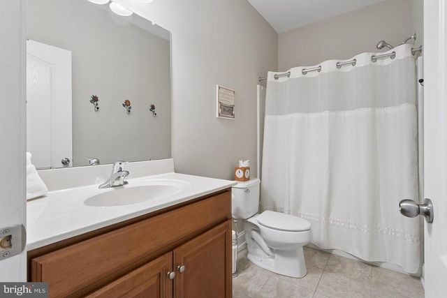 10 MONTCLAIRE RD, Medford, NJ 08055