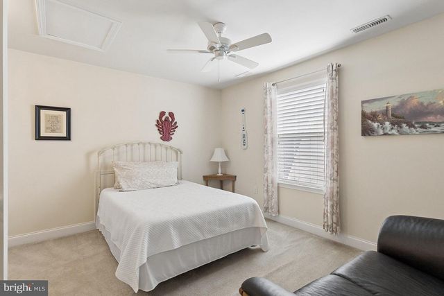 10 MONTCLAIRE RD, Medford, NJ 08055