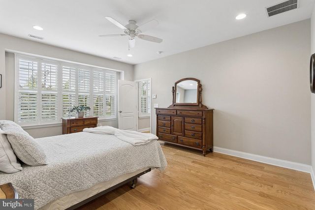 10 MONTCLAIRE RD, Medford, NJ 08055