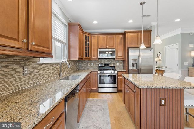 10 MONTCLAIRE RD, Medford, NJ 08055