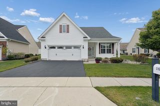 10 MONTCLAIRE RD, Medford, NJ 08055