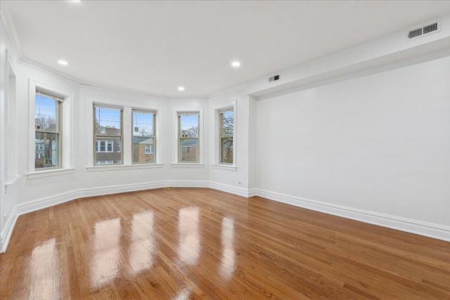 5412 N Kimball Avenue 2, Chicago, IL 60625