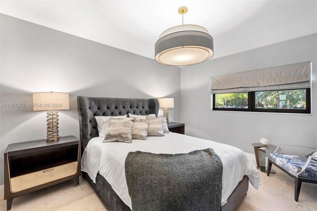 540 Reinante Ave, Coral Gables, FL 33156