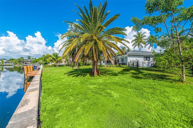 540 Reinante Ave, Coral Gables, FL 33156