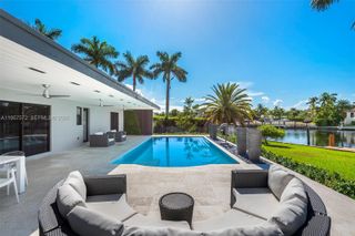540 Reinante Ave, Coral Gables, FL 33156