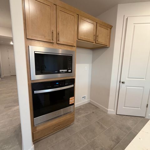 2452 Marble Avenue NE, Rio Rancho, NM 87144