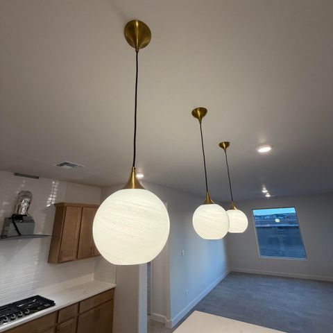 2452 Marble Avenue NE, Rio Rancho, NM 87144