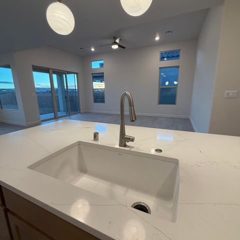 2452 Marble Avenue NE, Rio Rancho, NM 87144