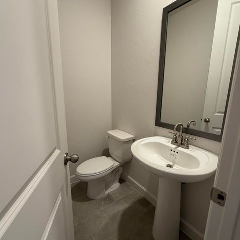 2452 Marble Avenue NE, Rio Rancho, NM 87144