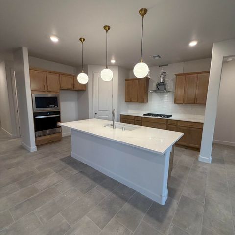 2452 Marble Avenue NE, Rio Rancho, NM 87144