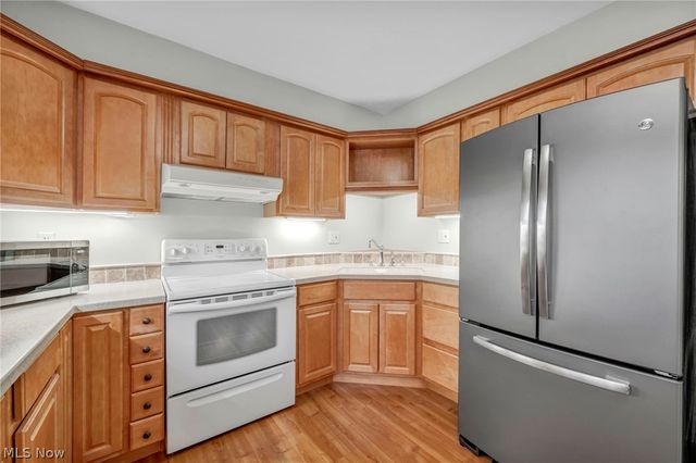 19044 Quail Hollow Drive, Strongsville, OH 44136