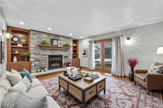 19044 Quail Hollow Drive, Strongsville, OH 44136