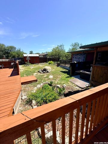 127 PRIVATE ROAD 1518, Bandera, TX 78003