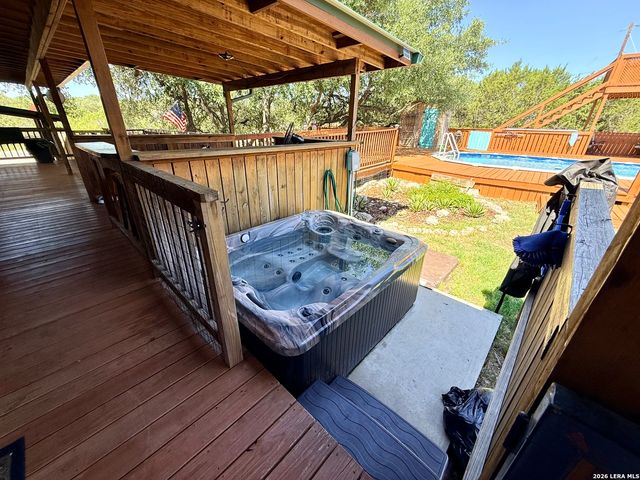 127 PRIVATE ROAD 1518, Bandera, TX 78003