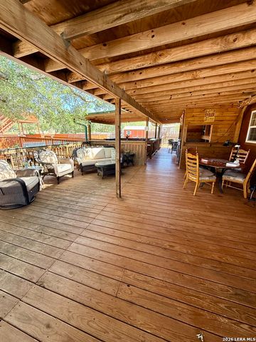 127 PRIVATE ROAD 1518, Bandera, TX 78003