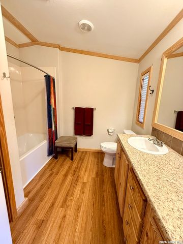 127 PRIVATE ROAD 1518, Bandera, TX 78003