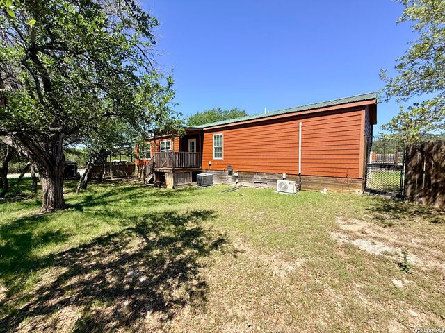 127 PRIVATE ROAD 1518, Bandera, TX 78003