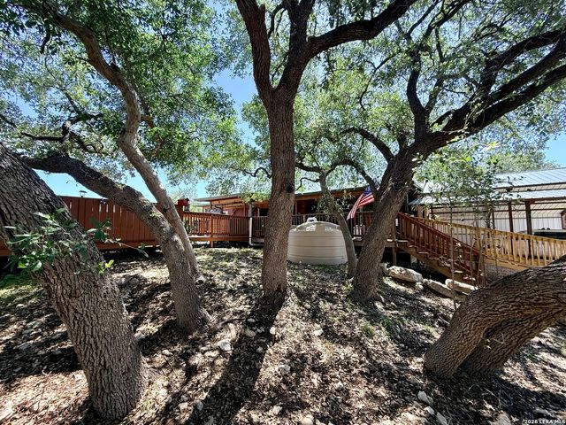 127 PRIVATE ROAD 1518, Bandera, TX 78003