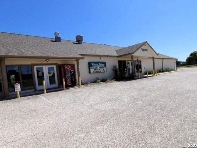 127 PRIVATE ROAD 1518, Bandera, TX 78003