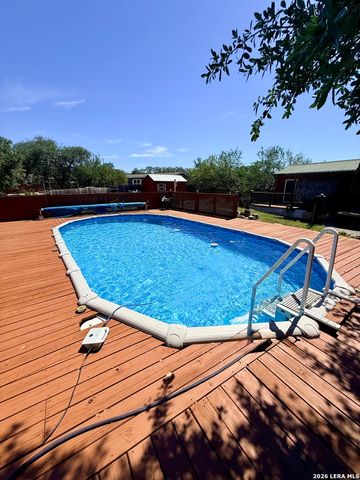 127 PRIVATE ROAD 1518, Bandera, TX 78003