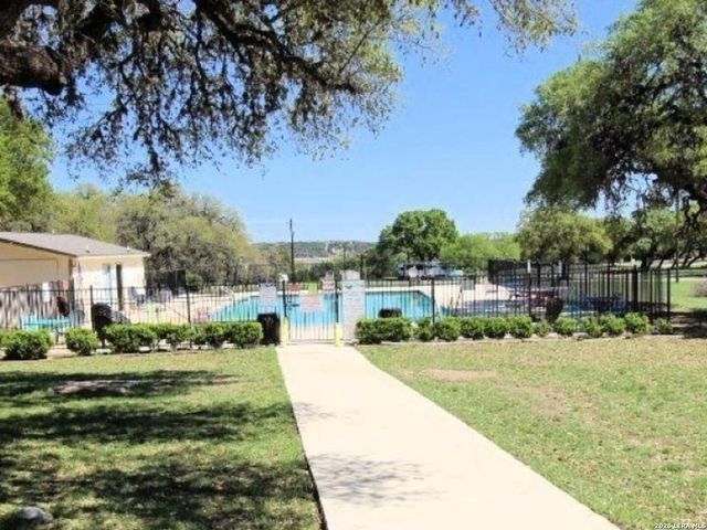 127 PRIVATE ROAD 1518, Bandera, TX 78003