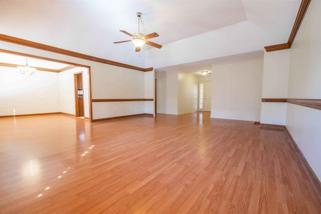 261 WALNUT LEAF DR, Memphis, TN 38018