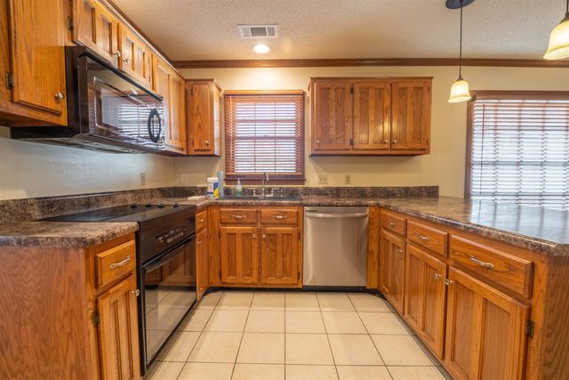 261 WALNUT LEAF DR, Memphis, TN 38018