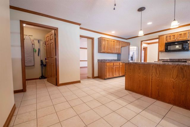 261 WALNUT LEAF DR, Memphis, TN 38018