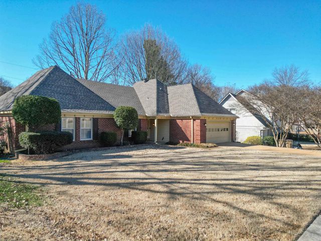 261 WALNUT LEAF DR, Memphis, TN 38018
