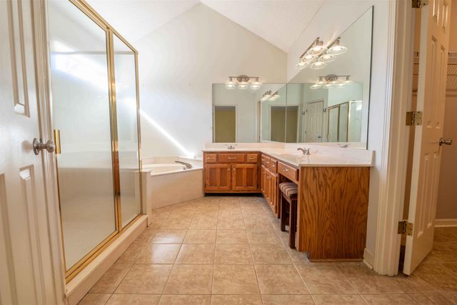 261 WALNUT LEAF DR, Memphis, TN 38018