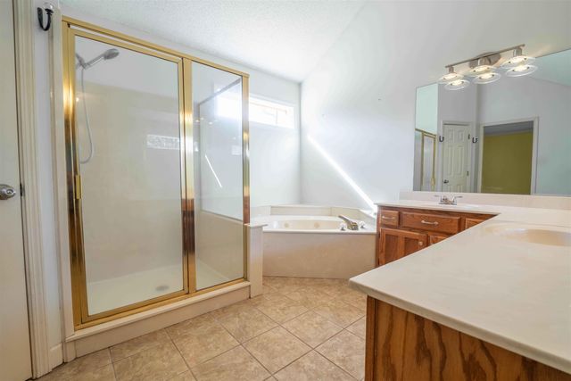 261 WALNUT LEAF DR, Memphis, TN 38018