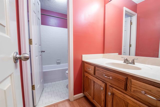 261 WALNUT LEAF DR, Memphis, TN 38018