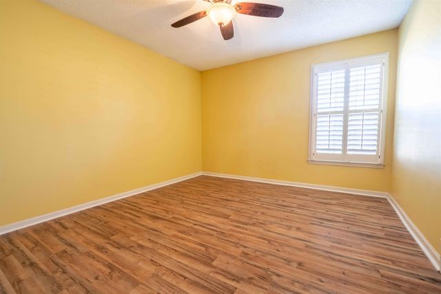 261 WALNUT LEAF DR, Memphis, TN 38018