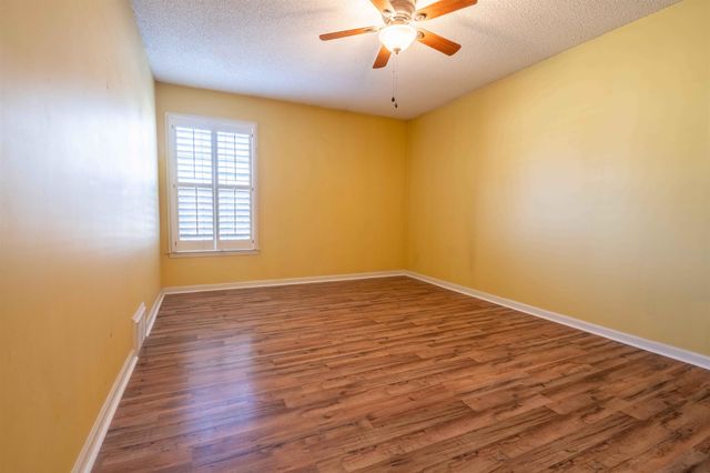 261 WALNUT LEAF DR, Memphis, TN 38018