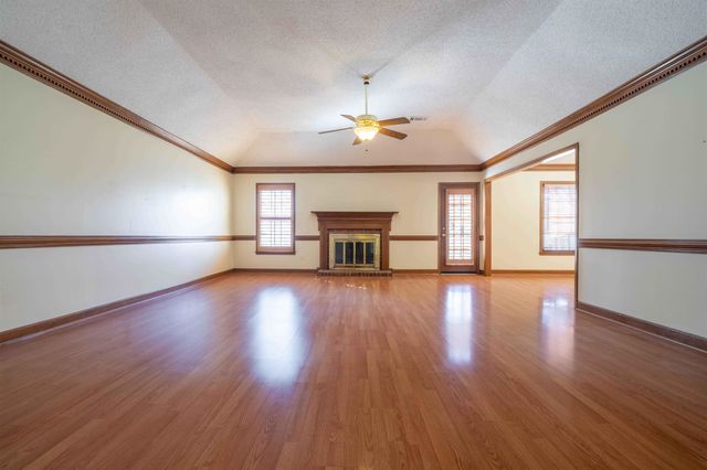 261 WALNUT LEAF DR, Memphis, TN 38018