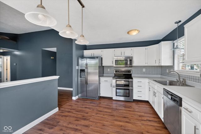 27 Lake Drive S, Brownsburg, IN 46112