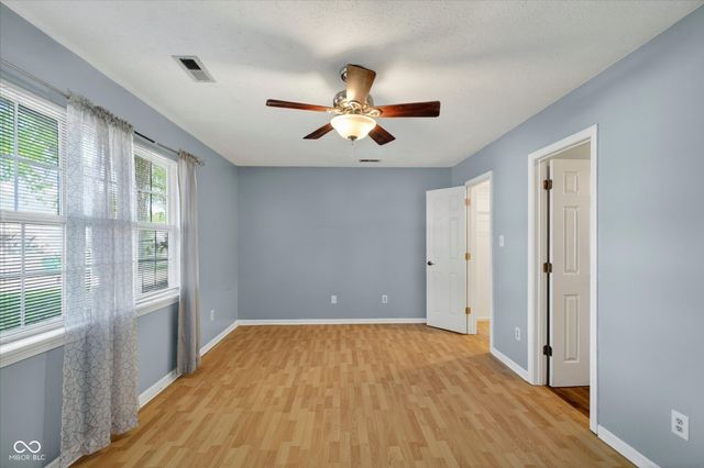 27 Lake Drive S, Brownsburg, IN 46112