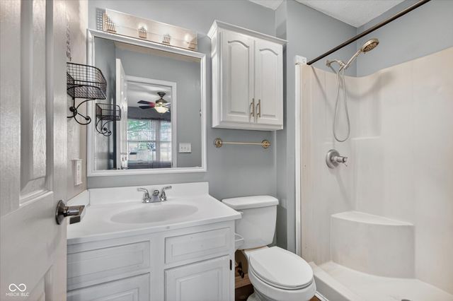 27 Lake Drive S, Brownsburg, IN 46112