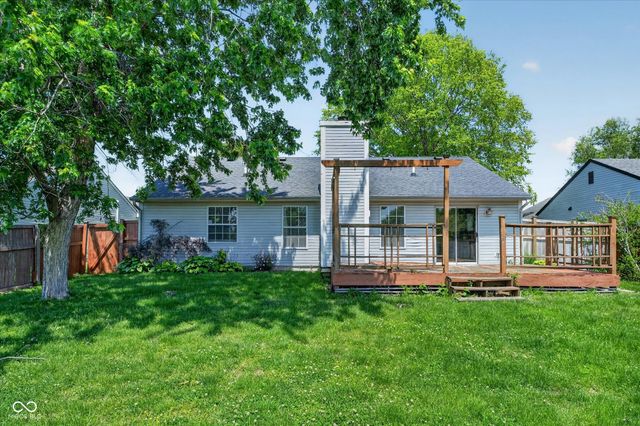 27 Lake Drive S, Brownsburg, IN 46112