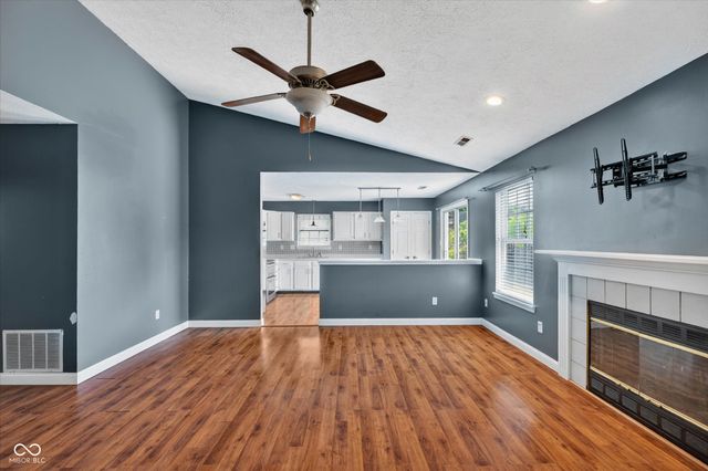 27 Lake Drive S, Brownsburg, IN 46112