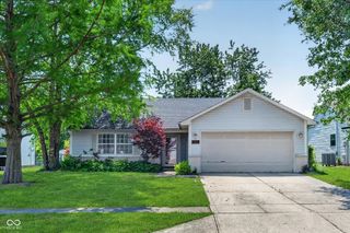 27 Lake Drive S, Brownsburg, IN 46112